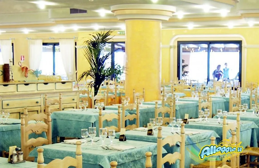 Marina Rey Beach Resort-1
